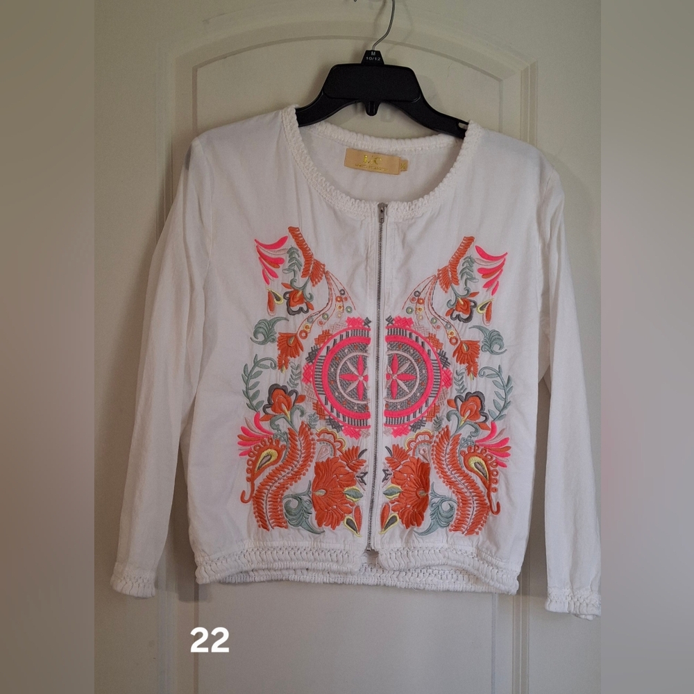 Lauren Conrad Embroidered White Top with Neon Floral Accents Sz M Boho Cruise